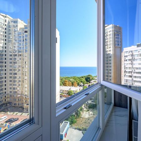 Светлая Квартира Новый Берег Odessa Eksteriør billede